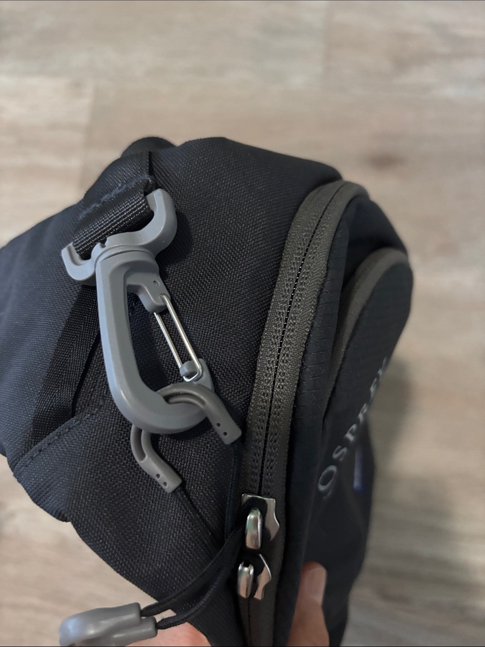 OSPREY Daylite Black Men’s Sling Belt Bag - Picture 5 of 12